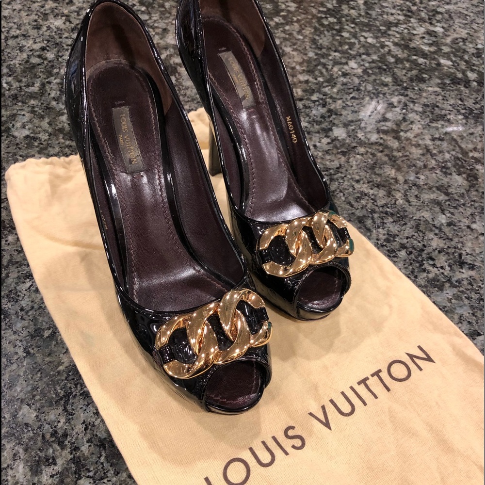 Louis Vuitton peep toe patten shoes